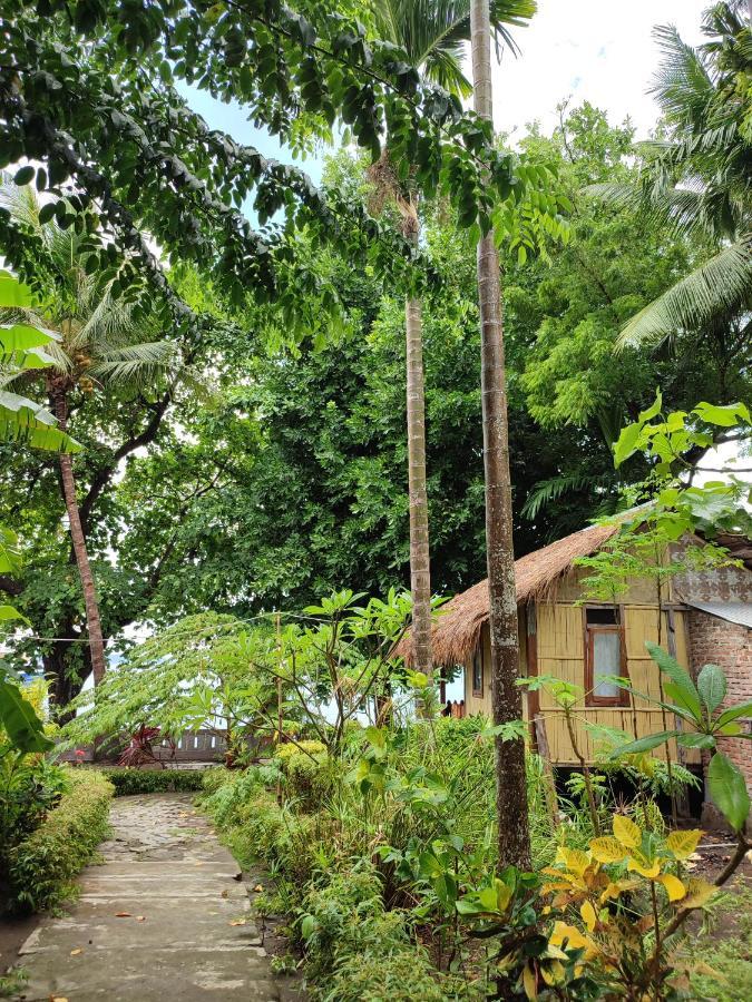 Lena House Flores Hitokalak Exterior photo