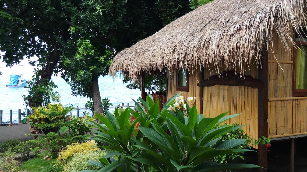 Lena House Flores Hitokalak Exterior photo